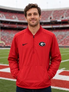 Nike Georgia Bulldogs Storm-FIT Sideline Pullover Jacket Red Men’s Small
